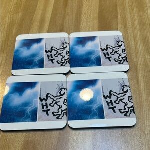 # 0853** WHT Blue and White Coasters Set.